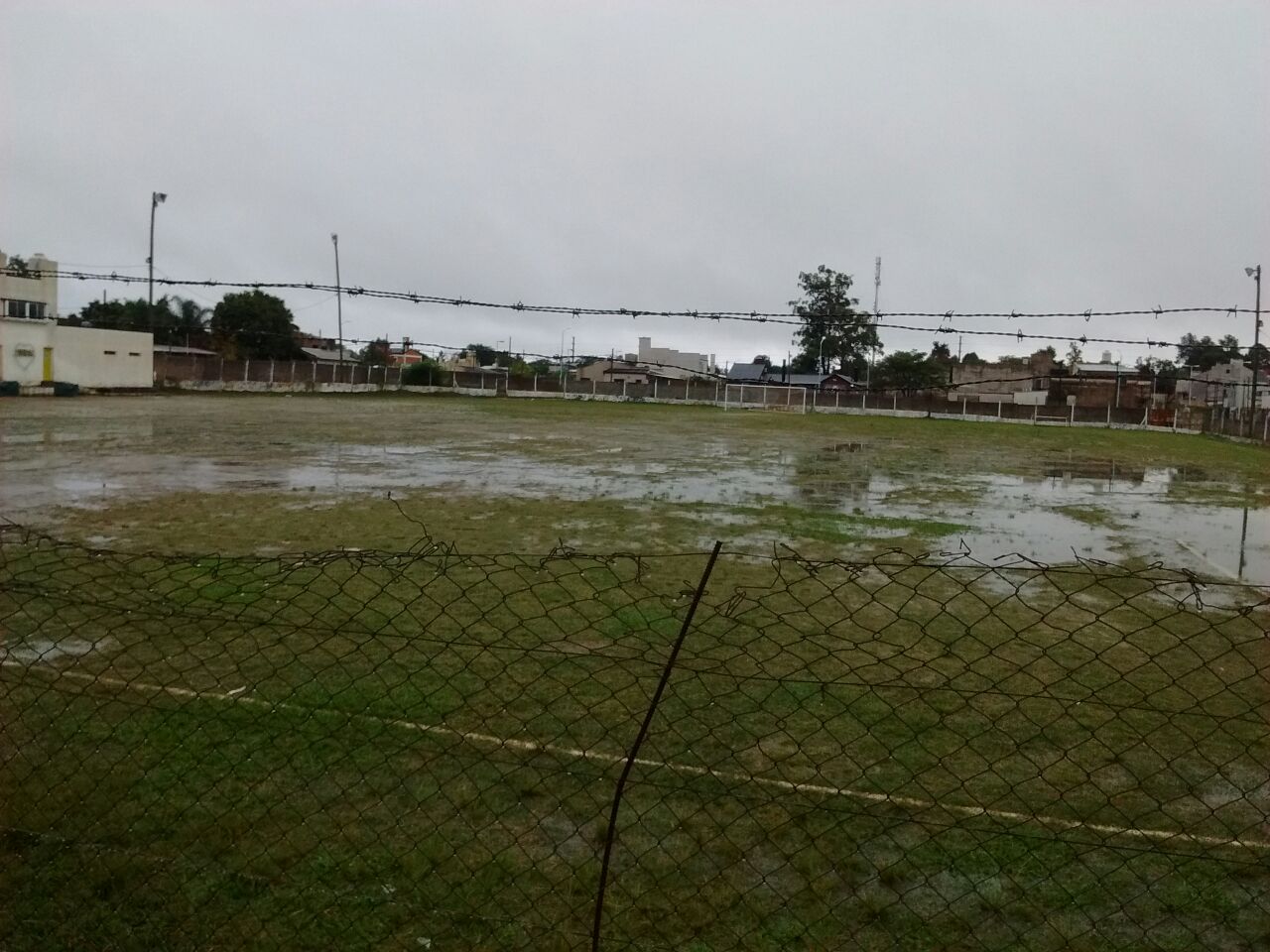 Divisional A y B: Suspensión todos los encuentros.