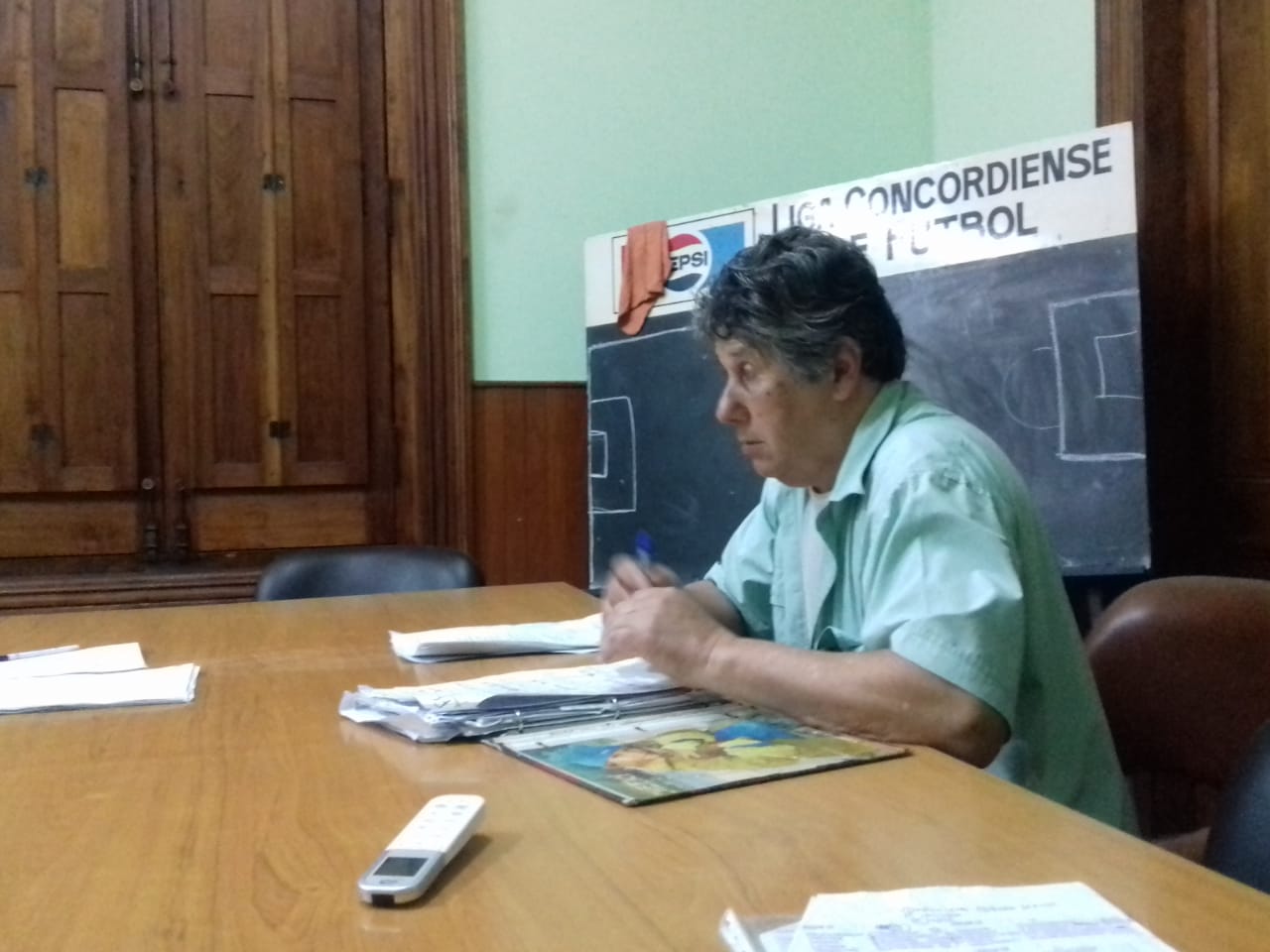 DIVISIONAL B: No se juega la octava del Clausura. Completan Sarmiento y Juventud Unida.