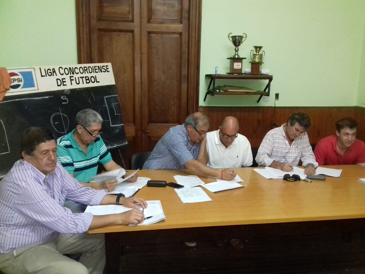 DIVISIONAL A: Se viene un fin de semana con partidos muy decisivos. Libertad lidera con cuatro puntos de diferencia.