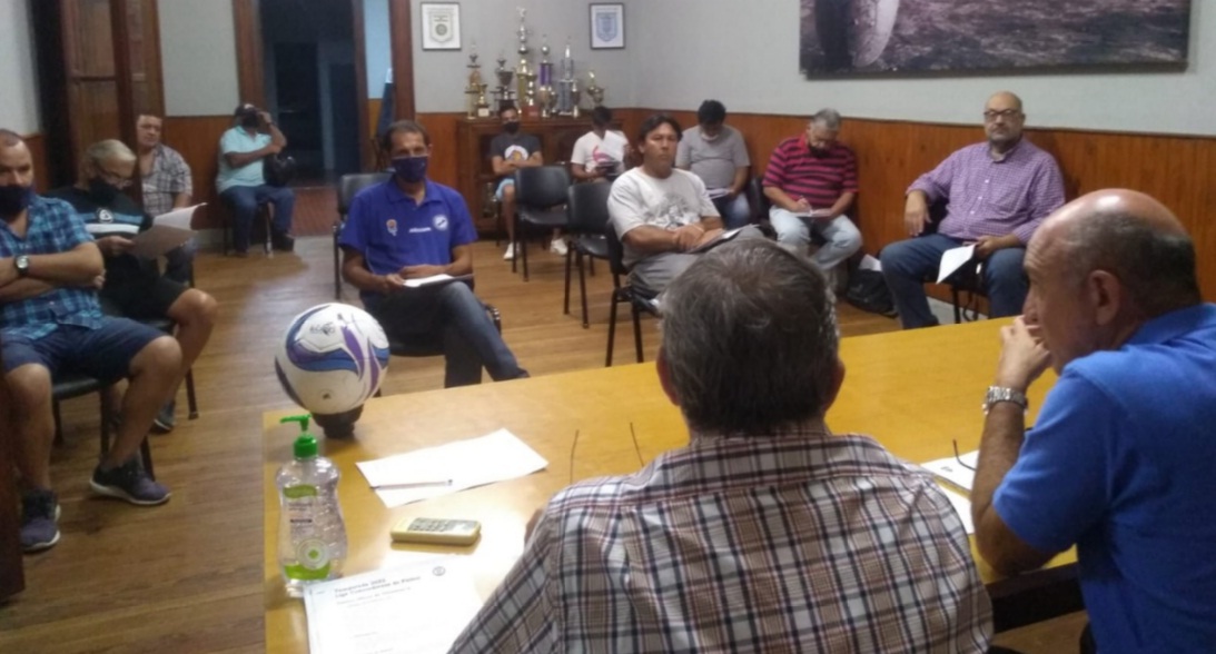 NUEVA FECHA DE INICIO (27/3) Y FORMATO APROBADO POR UNANIMIDAD PARA LA MÁXIMA CATEGORIA DEL FÚTBOL DE LA LIGA