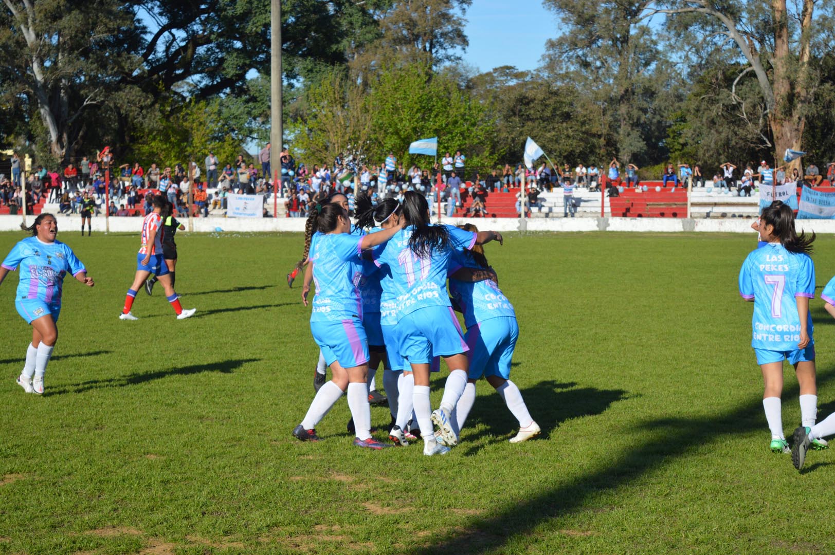 Victoria y Def. de la Constitución definirán el título 2022 del fútbol femenino