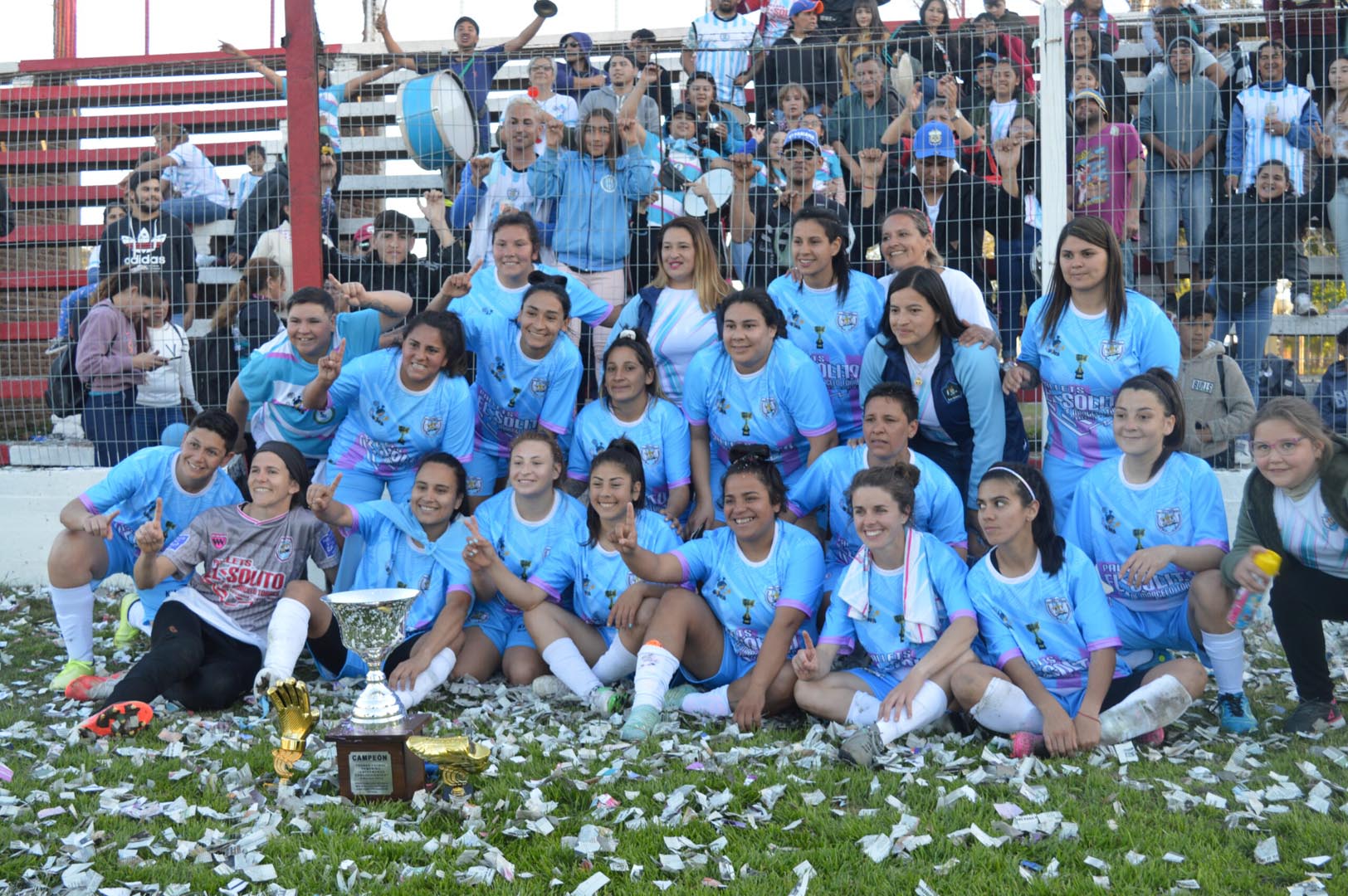 “LAS PEKES” GRITARON FUERTE