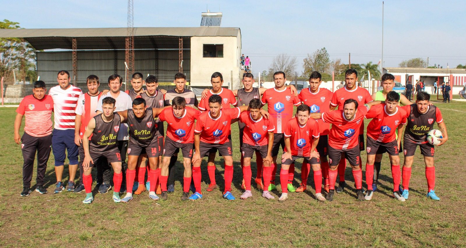 Alberdi, Constitución y 9 de Julio no dan tregua