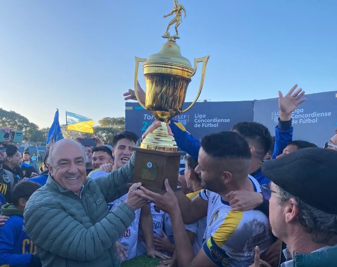 Nebel gritó Campeón de la Liga Concordiense