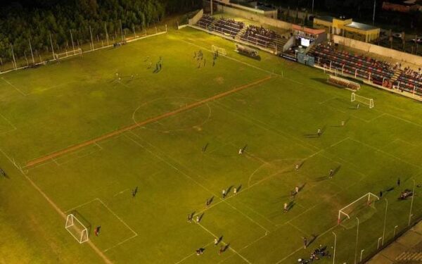 Victoria celebró por duplicado en el cierre del Infanto