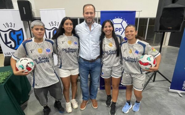 Con la presencia de Santa María se presentó la etapa final de la Copa Federal Regional Amateur Femenina