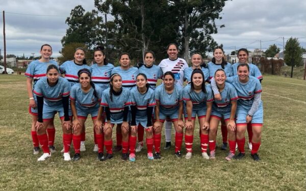 El Olimpo único líder del Femenino
